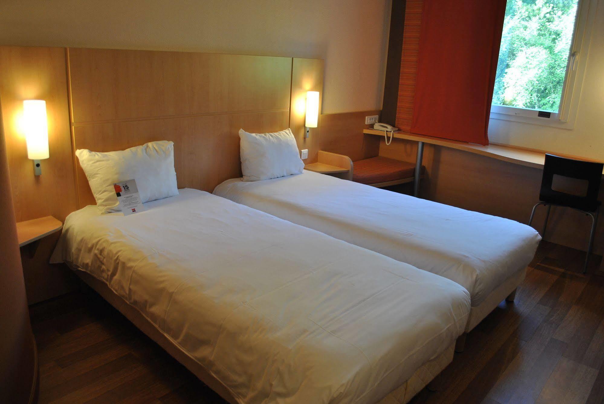 Ibis Loriol Le Pouzin Hotel Exterior photo